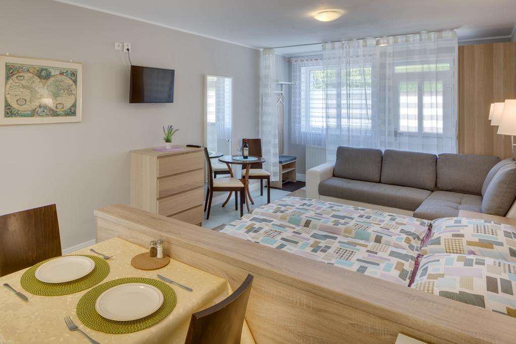 Apartements Studio 964 Libeznice Ngoại thất bức ảnh